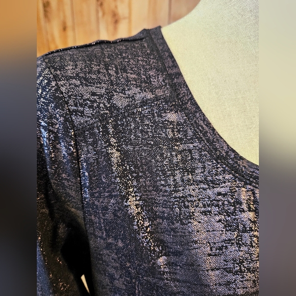 Metallic Print Longsleeve Shirt - Picture 10 of 10